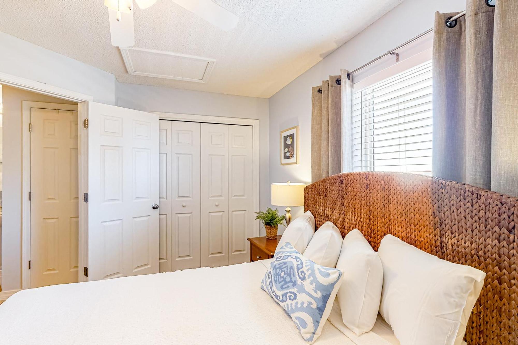 Gulf Island Condos II Navarre Room photo